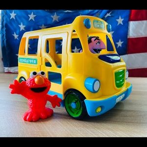 BOGO | sesame street bus & elmo |